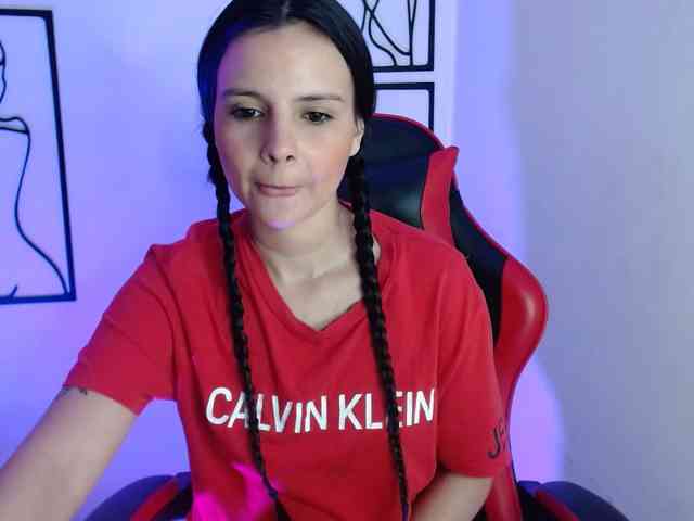 MiaRobinn