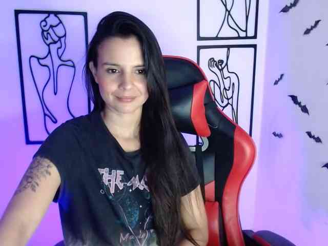 MiaRobinn