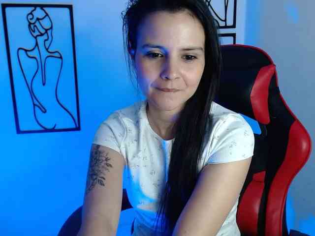 MiaRobinn