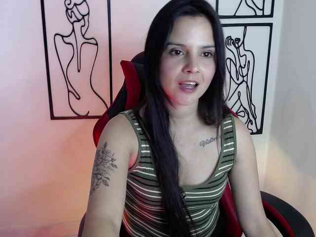 MiaRobinn