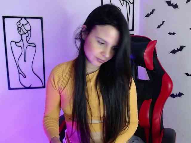 MiaRobinn