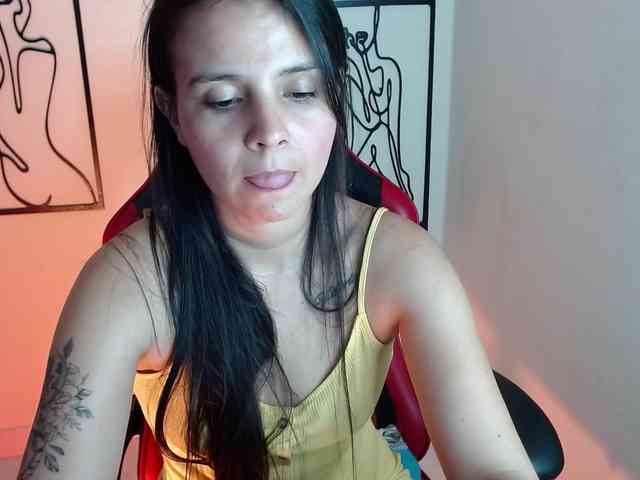 MiaRobinn