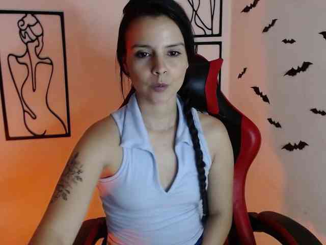 MiaRobinn