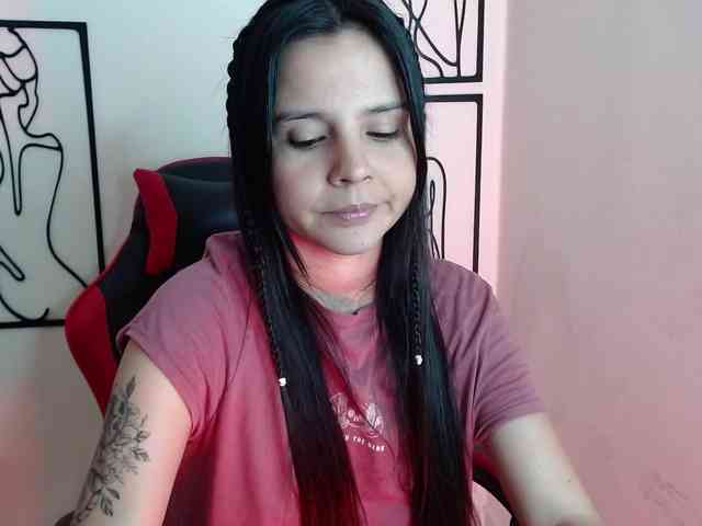 MiaRobinn