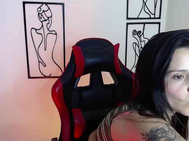 MiaRobinn