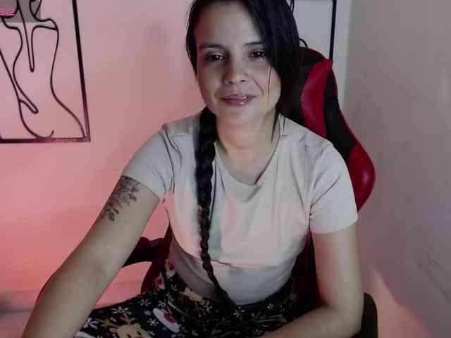 MiaRobinn webcam