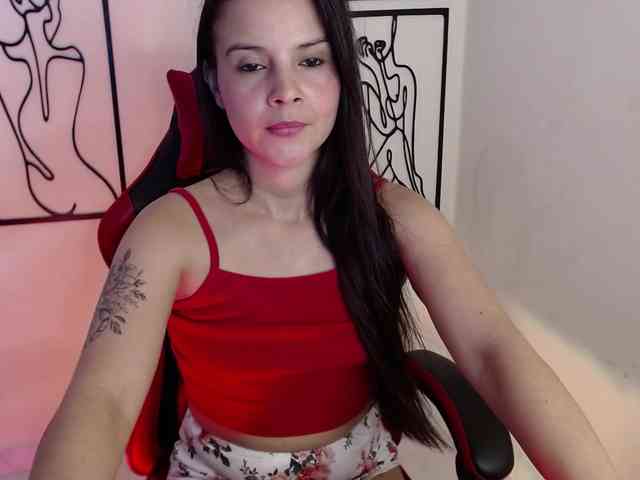 MiaRobinn webcam