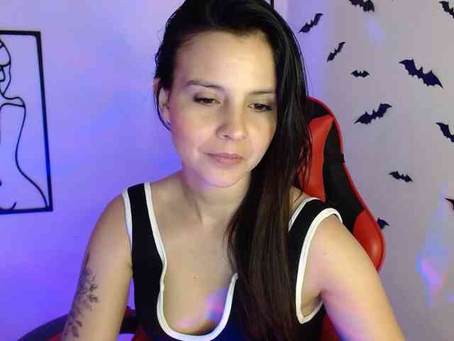MiaRobinn