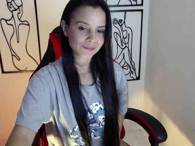 MiaRobinn webcam