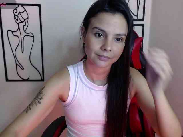 MiaRobinn