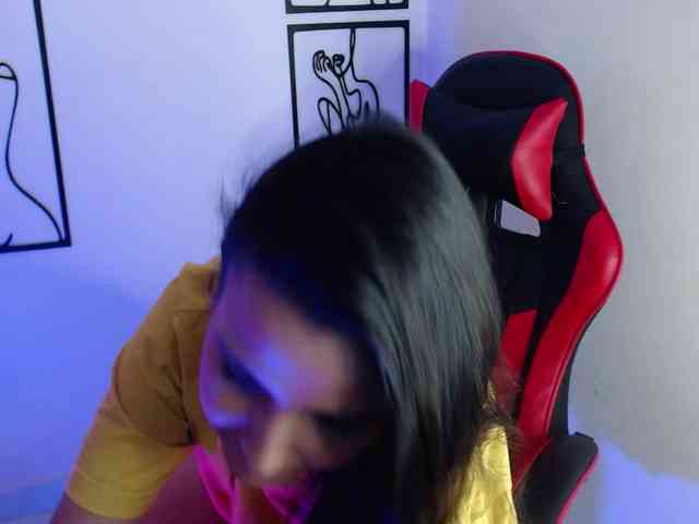 MiaRobinn