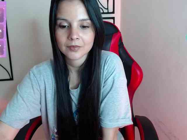 MiaRobinn