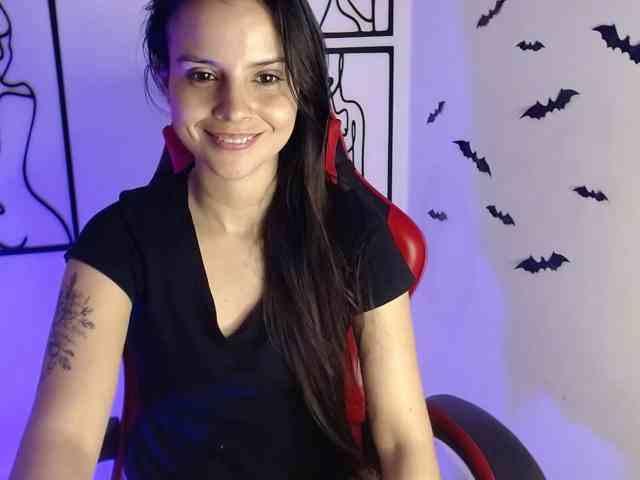 MiaRobinn