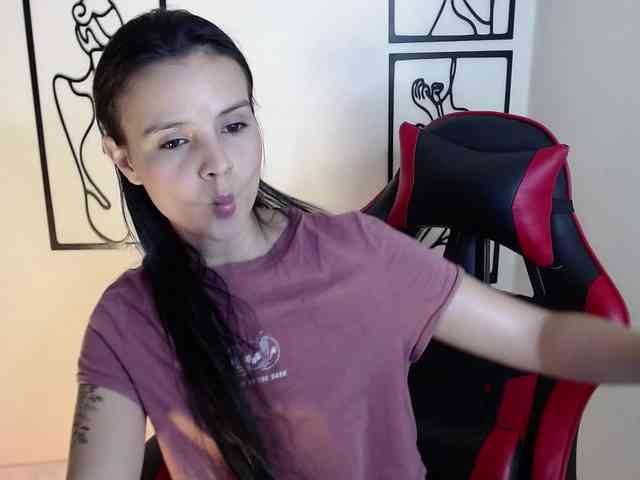 MiaRobinn