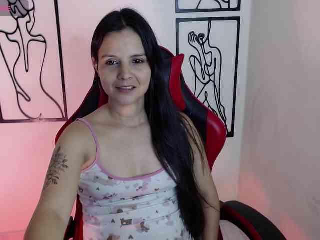 MiaRobinn Live Webcam on BongaCams