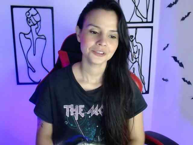 MiaRobinn