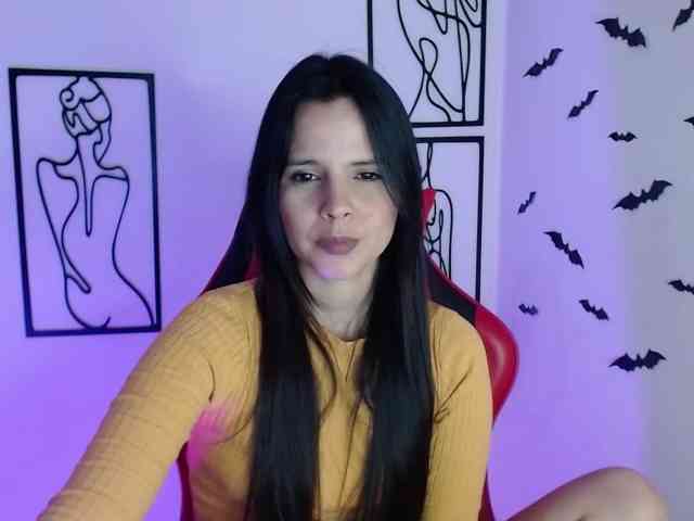 MiaRobinn
