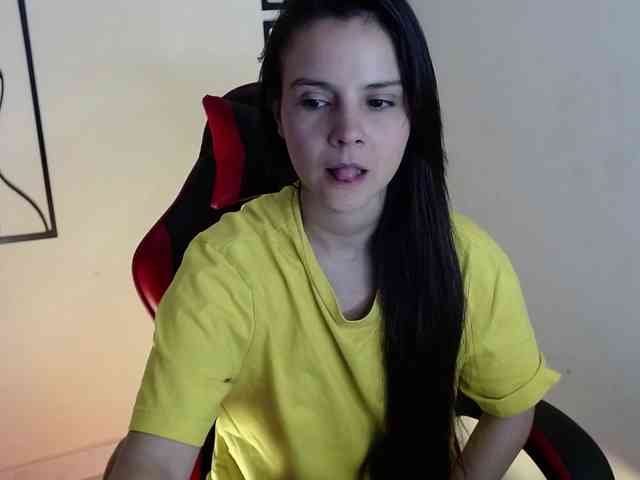 MiaRobinn
