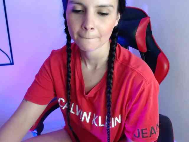 MiaRobinn