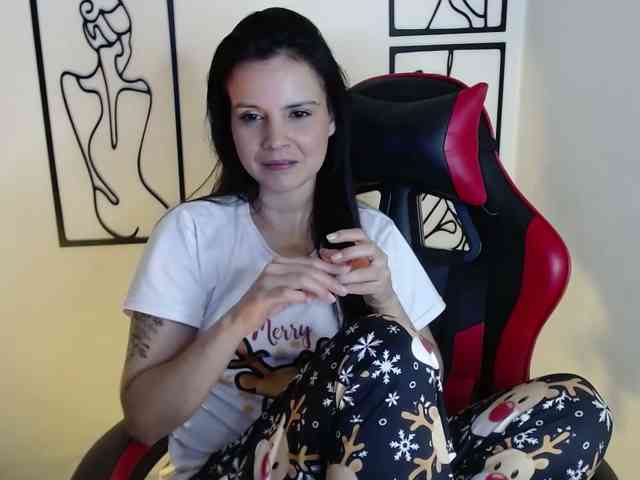 MiaRobinn webcam