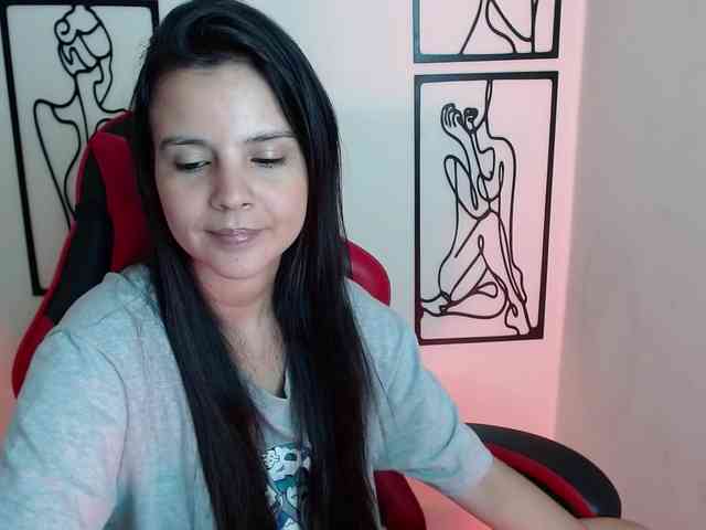 MiaRobinn