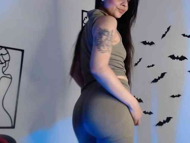 MiaRobinn webcam