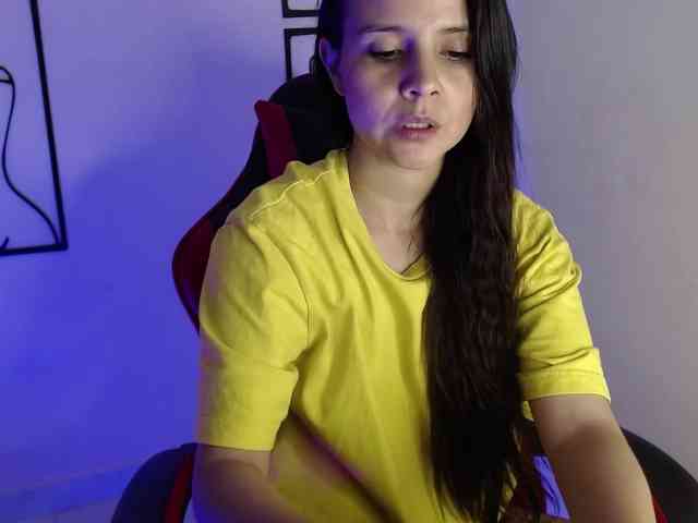 MiaRobinn