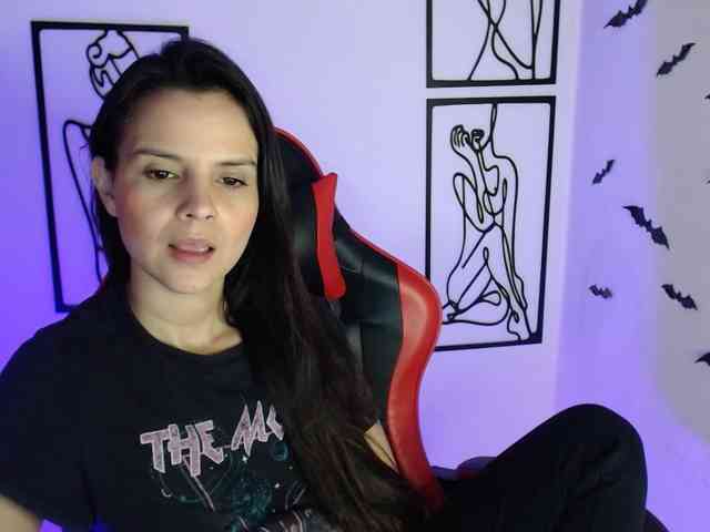 MiaRobinn
