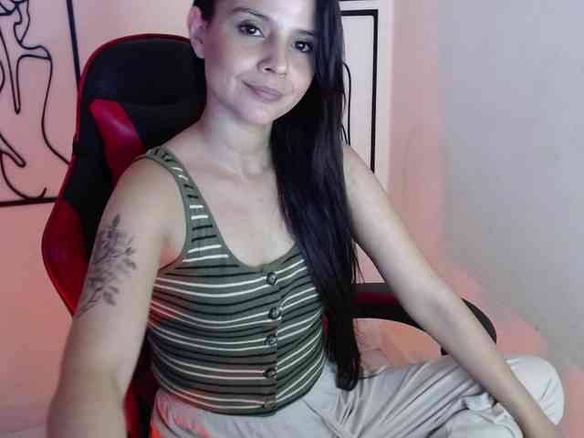 MiaRobinn