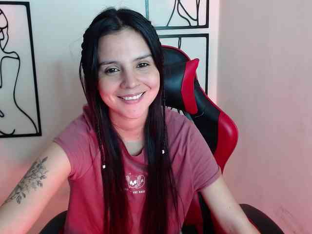 MiaRobinn