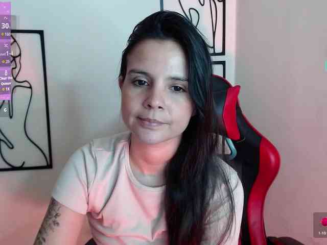 MiaRobinn webcam