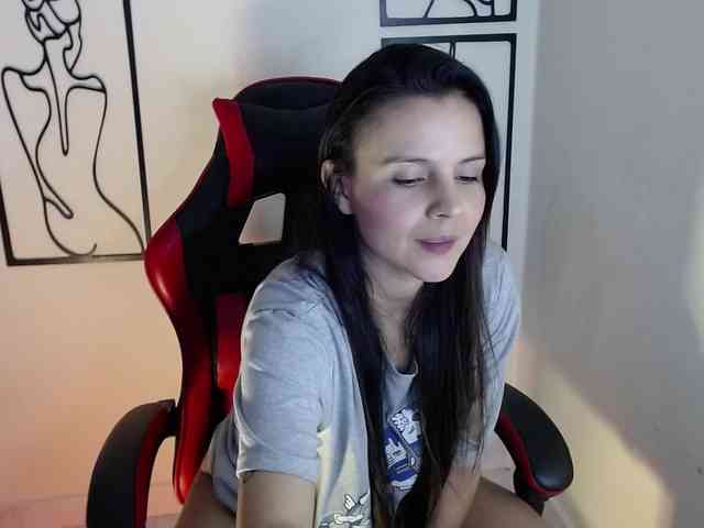 MiaRobinn