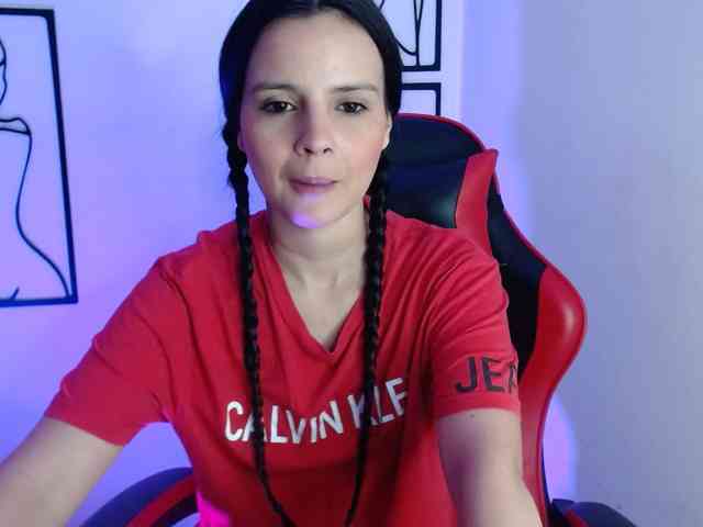 MiaRobinn