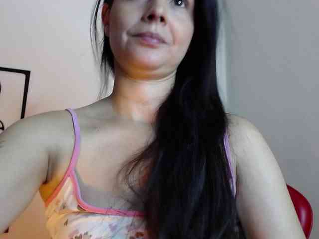 MiaRobinn webcam
