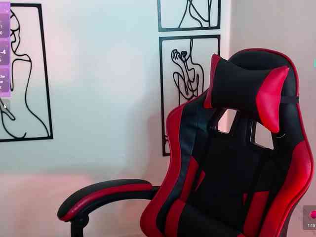 MiaRobinn webcam