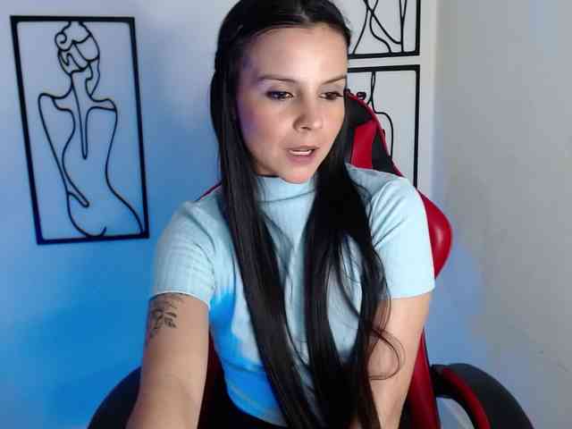 MiaRobinn