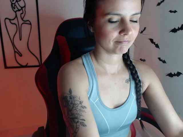 MiaRobinn