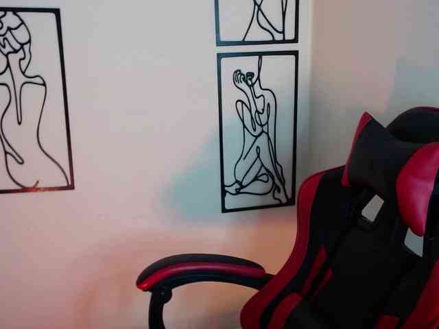 MiaRobinn