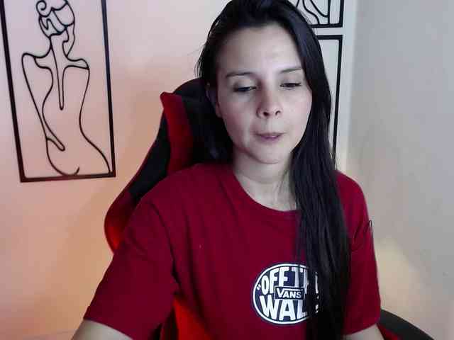 MiaRobinn