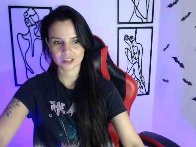 MiaRobinn