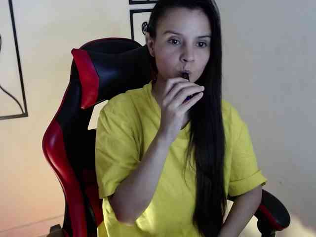 MiaRobinn