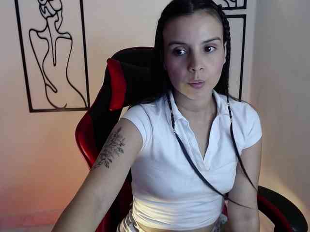 MiaRobinn