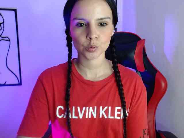 MiaRobinn