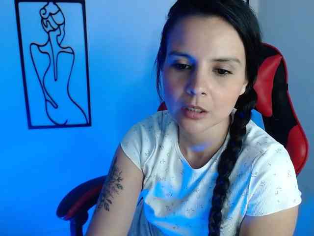 MiaRobinn webcam