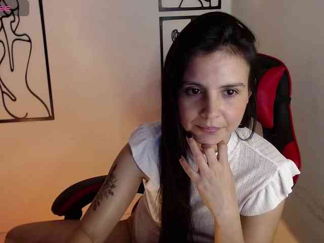 MiaRobinn