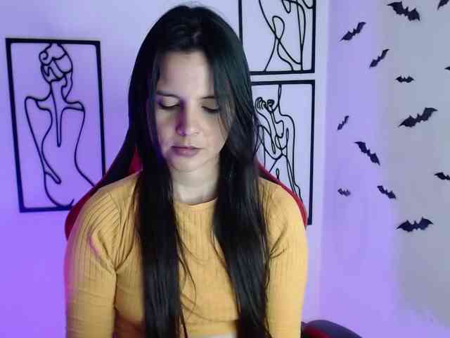 MiaRobinn