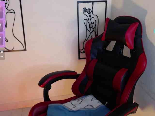 MiaRobinn webcam