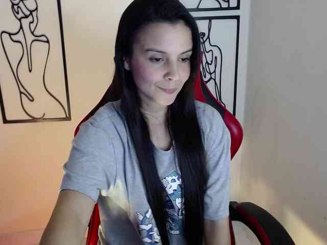 MiaRobinn