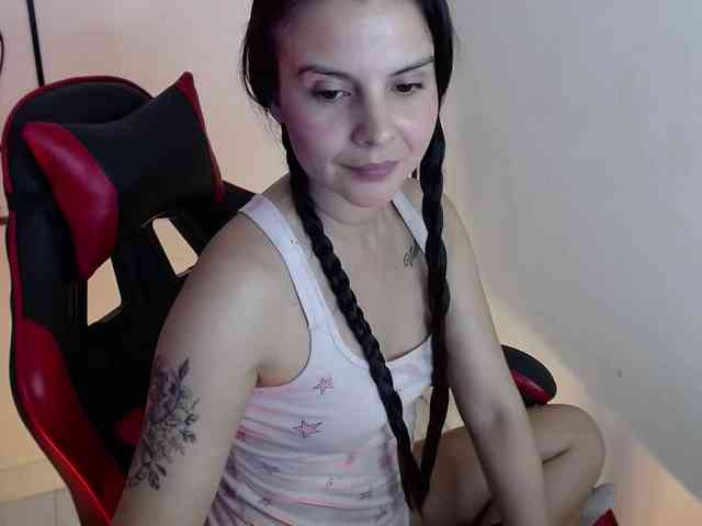 MiaRobinn