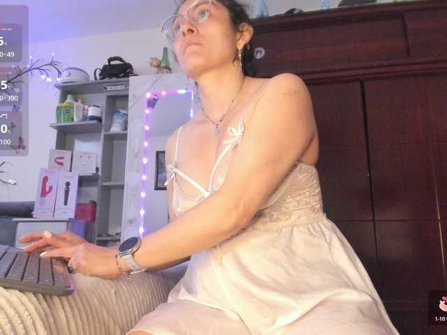 Rapunzell-- live cam on BongaCams